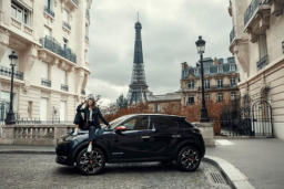DS Automobiles 3 Crossback Ines de La Fressange Paris