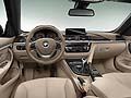 Tra le dotazioni, infine, spazio alla tecnologia con il sistema BMW ConnectedDrive.