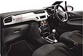 Sotto il cofano, la DS 3 Cabrio DStyle by Benefit  alimentata da un dinamico motore VTi 120, abbinato ad un cambio manuale a 5 marce. 