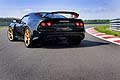 Due i pack disponibili. Il pacco gara Exige offre il sistema Dynamic Performance Management, limpianto frenante ad alte prestazioni e i pneumatici Pirelli PZero Trofeo. 