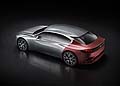 Peugeot Exalt offre anche un'eccezionale versatilit. Il bagagliaio funziona con un innovativo meccanismo a pantografo. Questa disposizione consente la massima apertura.
