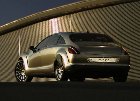Mercedes-Benz F700