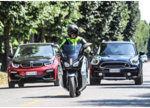 BMW punta su nuove tecnologie
