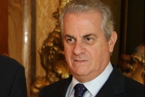 Auto: meno incentivi, pi� innovazione e ricerca