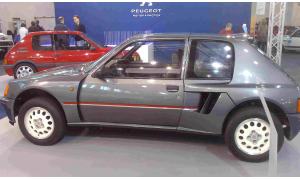 Troppe auto vecchie in Italia
