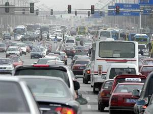 La Cina in corsia di sorpasso: battuti gli Usa per auto vendute