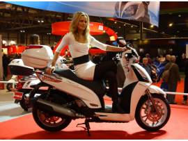 Bauletti contraffatti alla Eicma di Milano