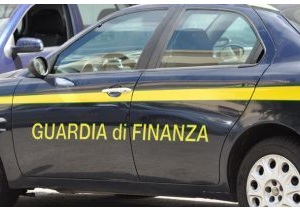 Distributori benzina, controlli a tappeto della Guardia di Finanza