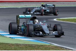 GP di Germania, vince linglese Lewis Hamilton