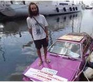 Viaggio Insolito: Maserati trasformata in Barca