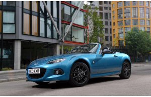 Mazda MX-5 Sport Graphite Limited Edition, openair pronta per lestate