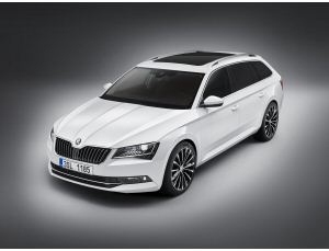 Nuova Skoda Superb wagon, il debutto ufficiale a Francoforte