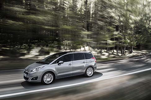Peugeot 5008 2013
