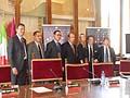 Foto di gruppo finale della conferenza stampa delle Mille Miglia 2012 a Roma