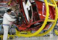 La cerimonia della consegna al responsabile del brand Fiat, Olivier Francois ha visto gli operai impegnato nellapposizione della propria firma sulla carrozzeria della vettura, cui si sono aggiunte anche quelle di John Elkann e Sergio Marchionne. 