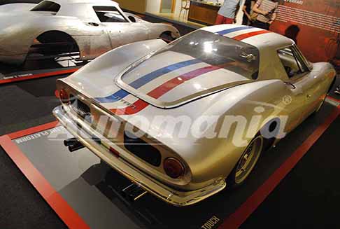 Museo Ferrari Maranello - Ferrari 250 LM del 1963 retrotreno auto da competizione per le 24 Ore di Le Mans al Museo Ferrari Maranello 2021