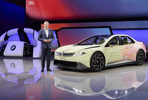BMW Panoramic iDrive Concept
