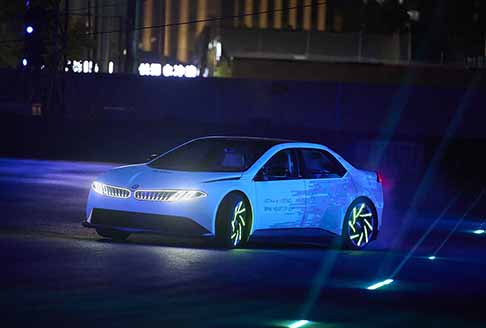 BMW Panoramic iDrive Concept