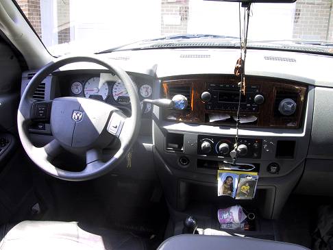 Dodge Ram 2500 Heavy Duty 4x4 SLT 