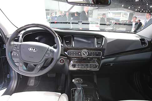 Kia Cadenza 2013