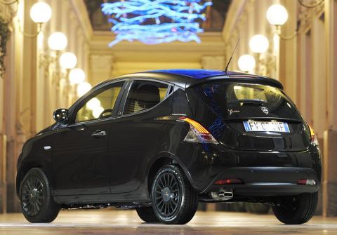 Lancia Ypsilon Black and Noir