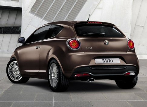 Alfa Romeo - Alfa Romeo MiTo retro vettura versione 2011