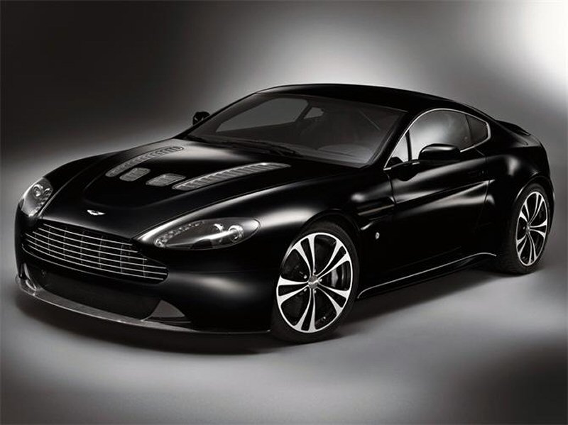 Aston Martin DBS Carbon Edition 