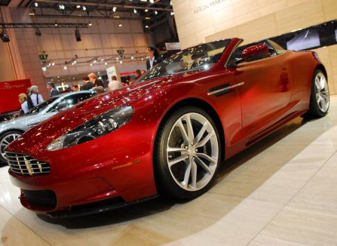 Aston Martin DBS Volante