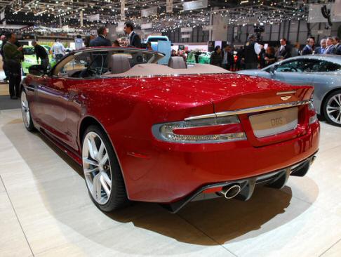 Aston Martin DBS Volante