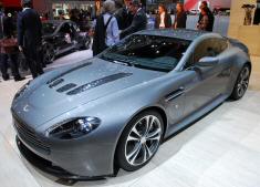 Aston Martin V12 Vantage