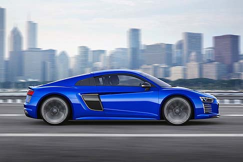 Audi R8 e-tron piloted driving 