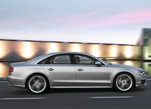 Audi S8 2012
