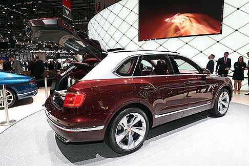 Bentley Bentayga Hybrid