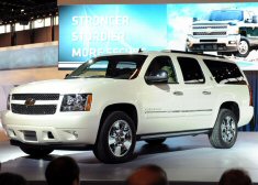 Chevrolet Suburban 75th Anniversary Diamond Edition