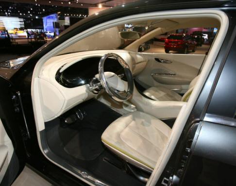 Chrysler 200C EV