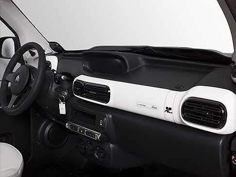 Citroen E-Mehary styled by Courreges