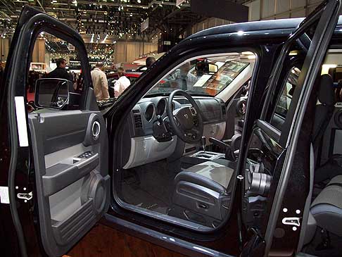 Dodge Nitro Street Edition