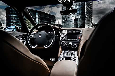 DS Automobiles 5 Prestige