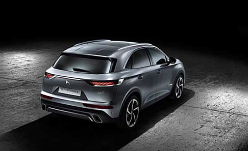 DS Automobiles 7 Crossback La Premire