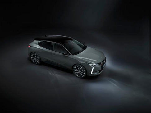 DS Automobiles 4 La premiere