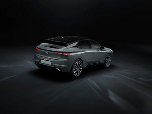 DS Automobiles 4 La premiere