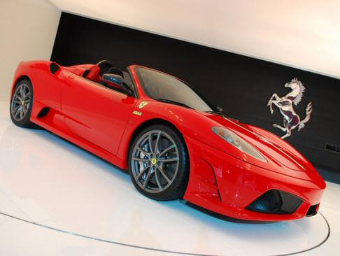 Ferrari Scuderia Spider 16M