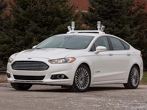 Ford Fusion Hybrid automatica