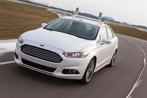 Ford Fusion Hybrid automatica