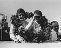 1971 Hezemans e Vaccarella festeggiano la straordinaria vittoria alla Targa del 1971