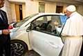 BMW i3 auto elettrica donata a Papa Francesco da BMW Group a Roma