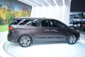 Kia Sedona fiancata laterale al New York Auto Show 2014