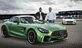 Mercedes AMG GT R con Lewis Hamilton e Tobias Moers