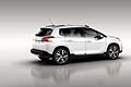 Peugeot 2008 suv compatto prime immagini fiancata laterale