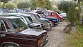 Panoramica auto storiche tra cui Fiat 125, Alfa Romeo spider 1600, Jaguar MKII del 1963 al Rally di un Weekend di Fine Estate 2012